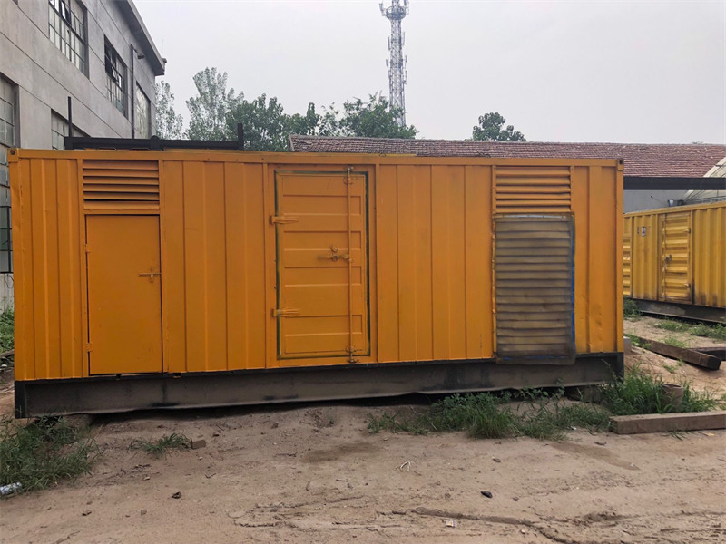 盘县发电机出租进行负载测试时，电瓶电量不足的具体判断标准是什么？